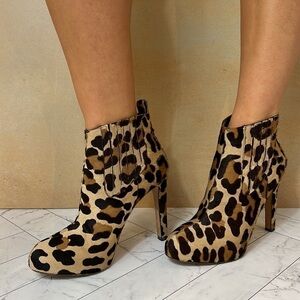 BRIAN Atwood Animal Print Pony hair Boots 39 EU 8 US